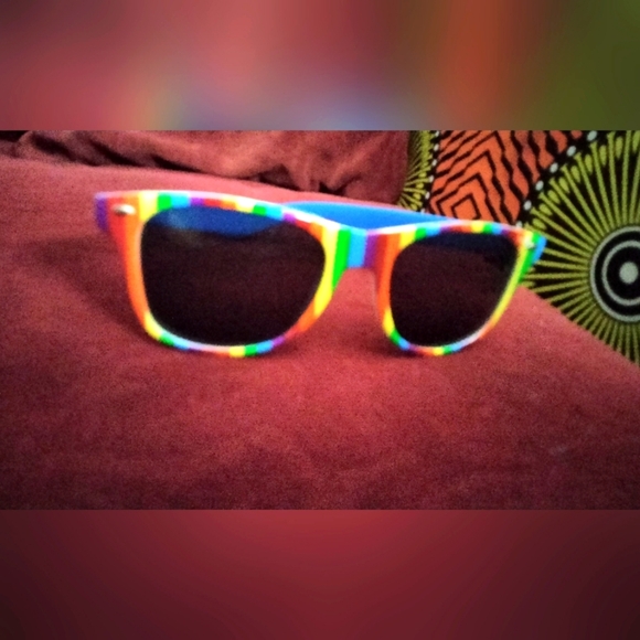 Rainbow sunglasses - Picture 1 of 5